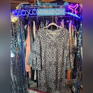 #0561 1X NEW ODDI Grey/White Dress Knee Length 23-24ptp 37.5Long Bell Slvs SOFT!